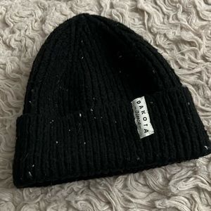 Black thick beanie winter hat OS marled ribbed knit Dakota Fleece ❄️